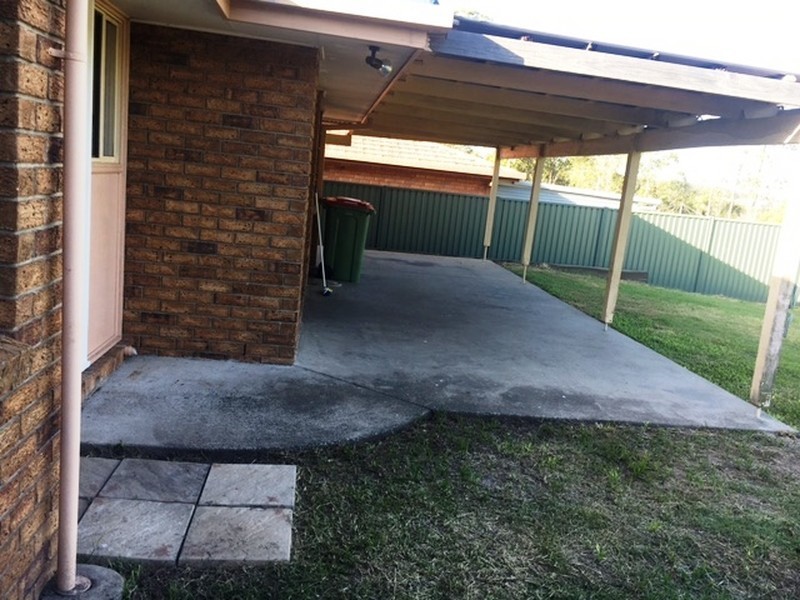 9 Helmet Court, Hillcrest QLD 4118