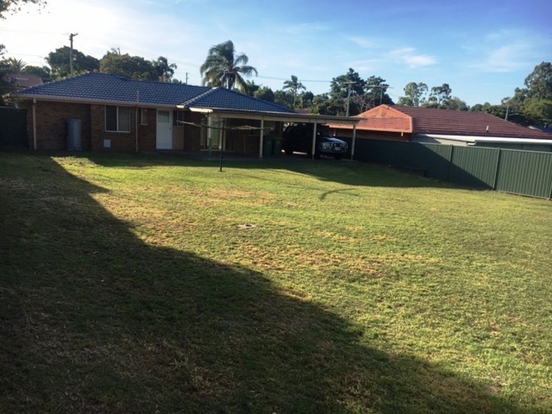 9 Helmet Court, Hillcrest QLD 4118