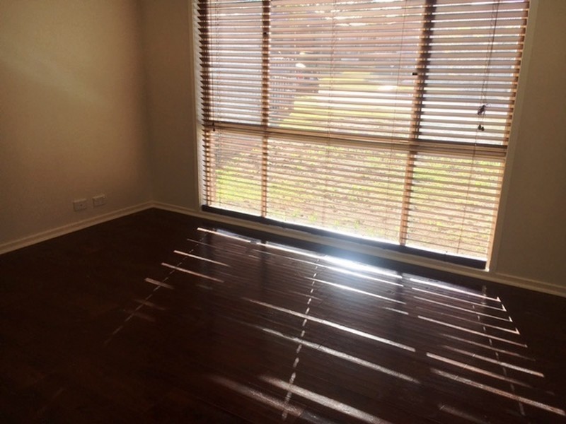 9 Helmet Court, Hillcrest QLD 4118