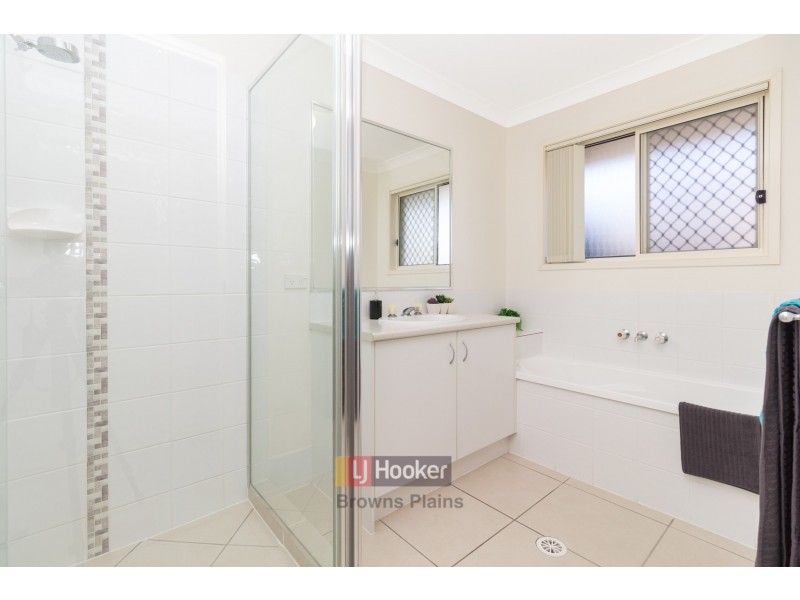 18 Crescendo Place, Crestmead QLD 4132