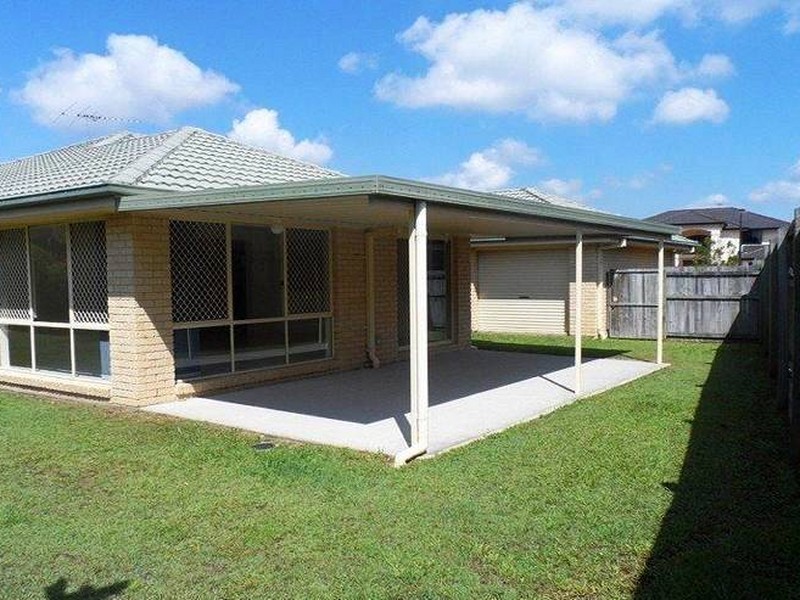 37 The Parkway, Stretton QLD 4116