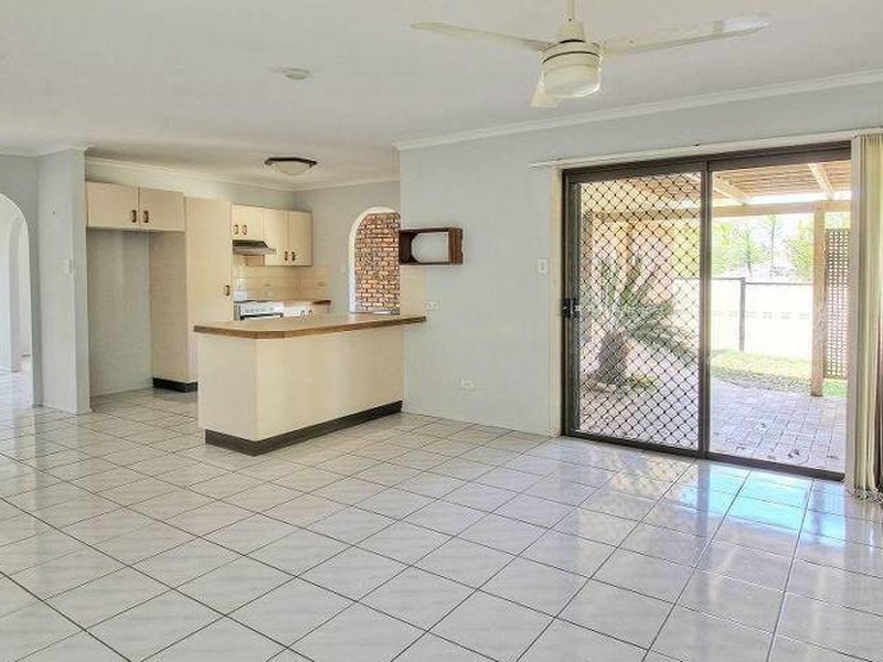 53 St Johns Way, Boronia Heights QLD 4124