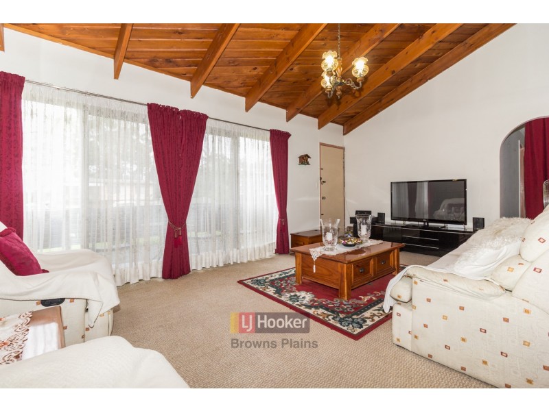 26 St Johns Way, Boronia Heights QLD 4124