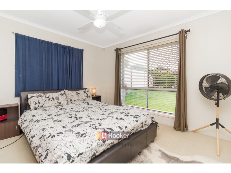 39 Conifer Street, Hillcrest QLD 4118