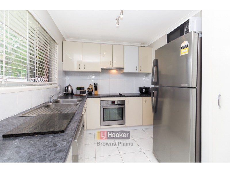 39 Conifer Street, Hillcrest QLD 4118