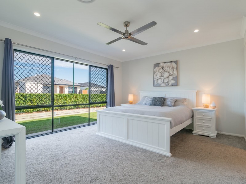 9 Pandanus Court, Regents Park QLD 4118