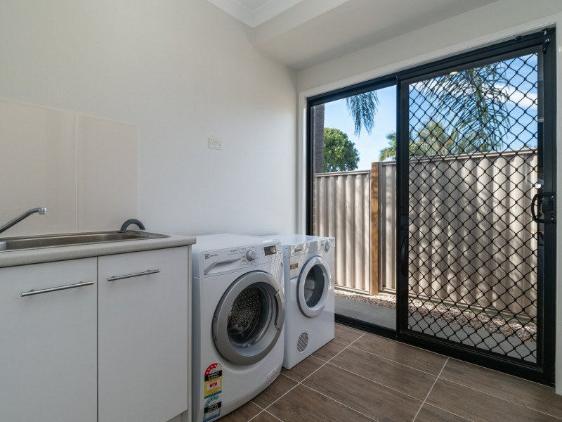 9 Pandanus Court, Regents Park QLD 4118