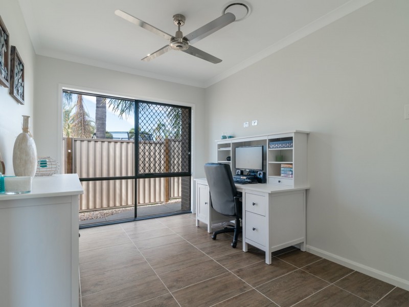 9 Pandanus Court, Regents Park QLD 4118