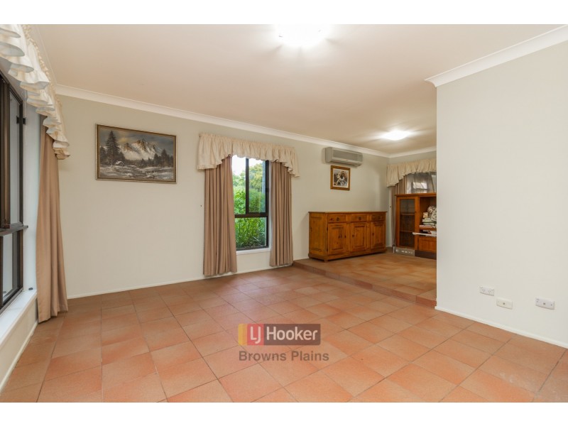1 Peverell Street, Hillcrest QLD 4118
