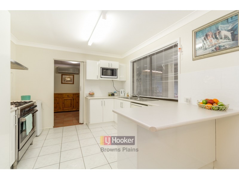 1 Peverell Street, Hillcrest QLD 4118