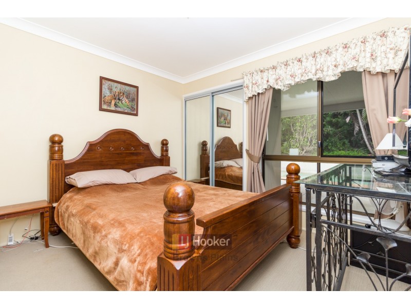 1 Peverell Street, Hillcrest QLD 4118