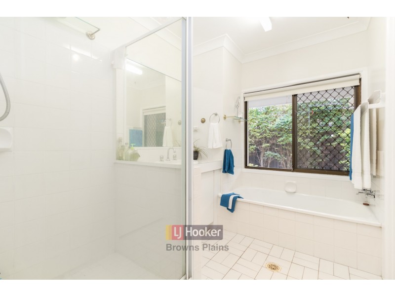 1 Peverell Street, Hillcrest QLD 4118