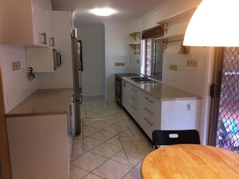 28 Grosvenor Court, Munruben QLD 4125