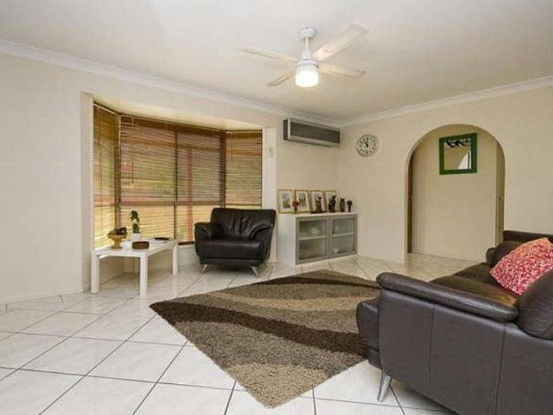 28 Grosvenor Court, Munruben QLD 4125