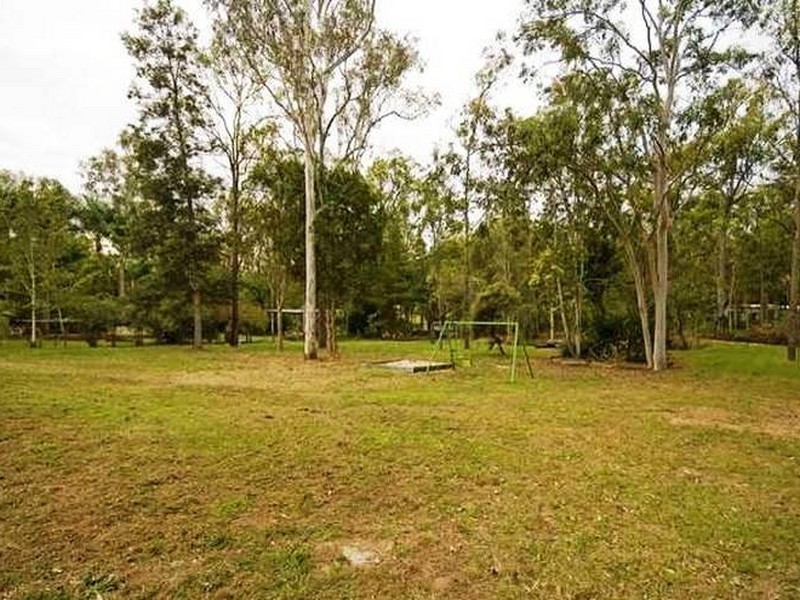 28 Grosvenor Court, Munruben QLD 4125