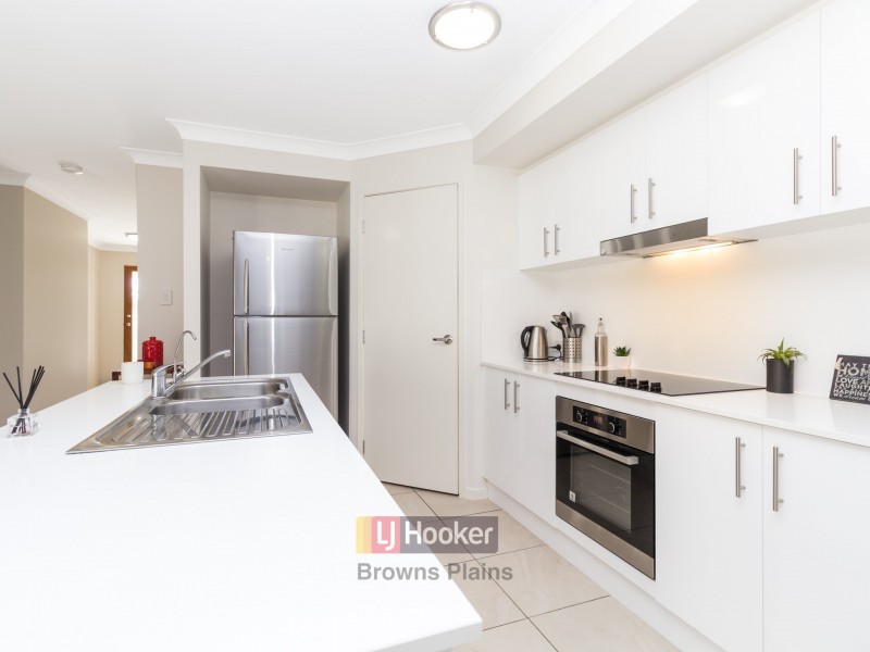 11 Reserve Drive, Jimboomba QLD 4280