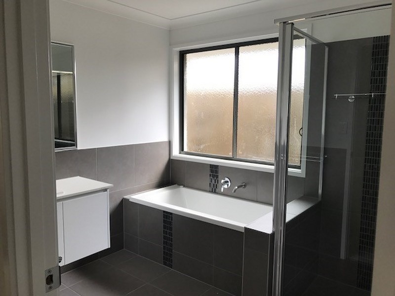 18 Portree Crescent, Heathwood QLD 4110