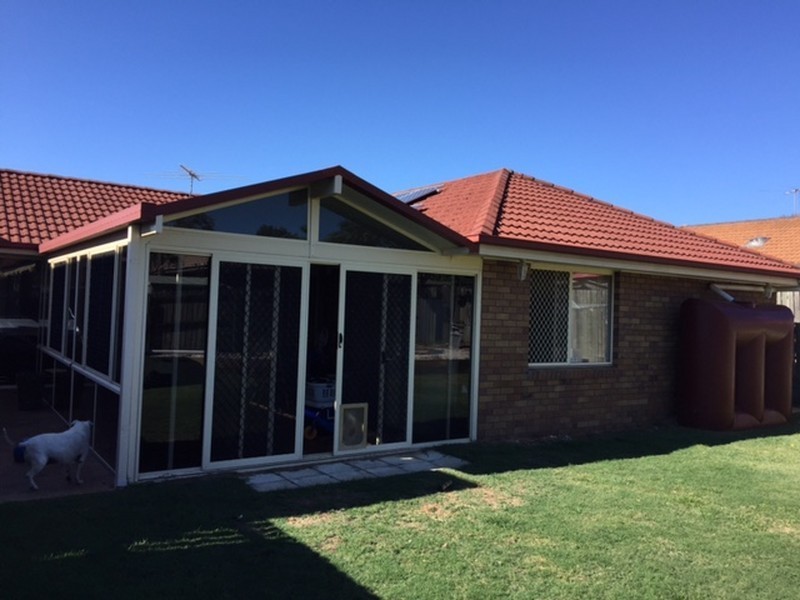 11 Ibrox Court, Regents Park QLD 4118