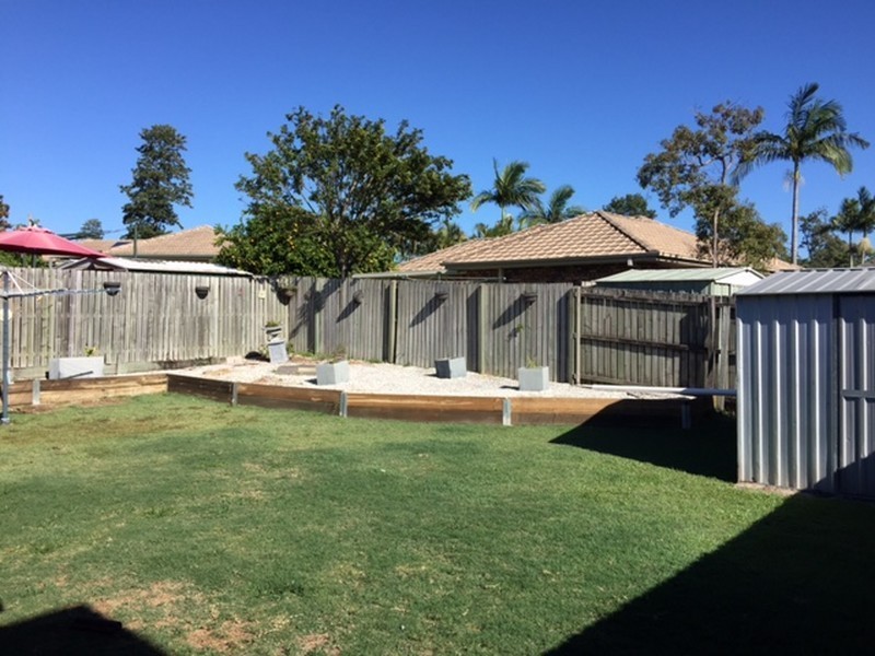 11 Ibrox Court, Regents Park QLD 4118