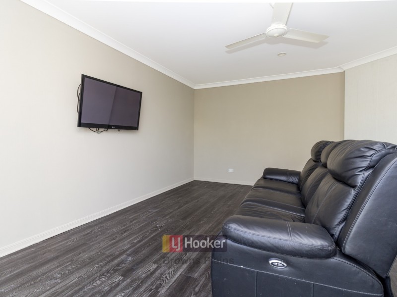 16 Crescendo Place, Crestmead QLD 4132