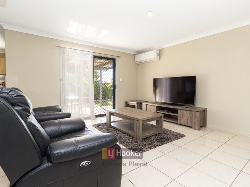 16 Crescendo Place, Crestmead QLD 4132