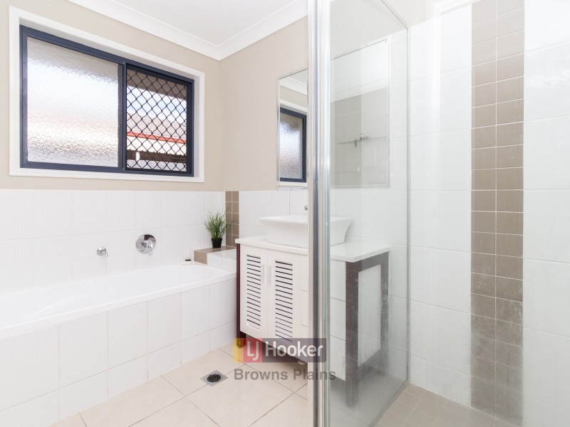 16 Crescendo Place, Crestmead QLD 4132