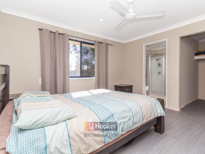 16 Crescendo Place, Crestmead QLD 4132