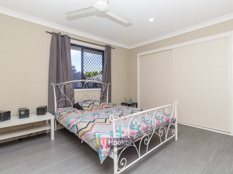 16 Crescendo Place, Crestmead QLD 4132