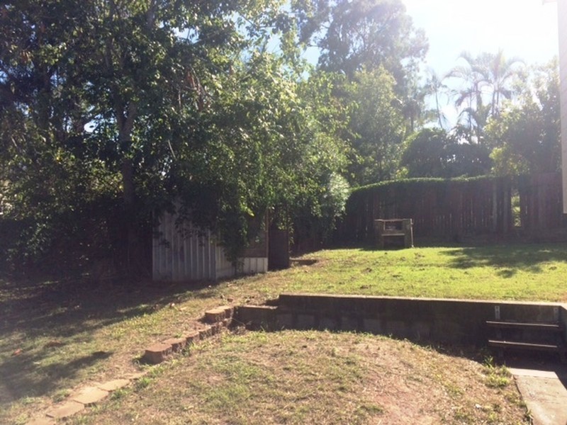 42 Bruce Road, Woodridge QLD 4114