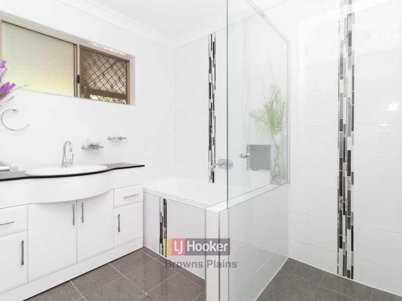 11 Lanena Court, Boronia Heights QLD 4124