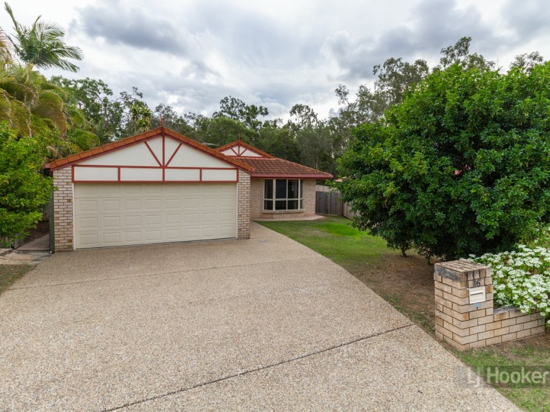 16 Majestic Court, Regents Park QLD 4118