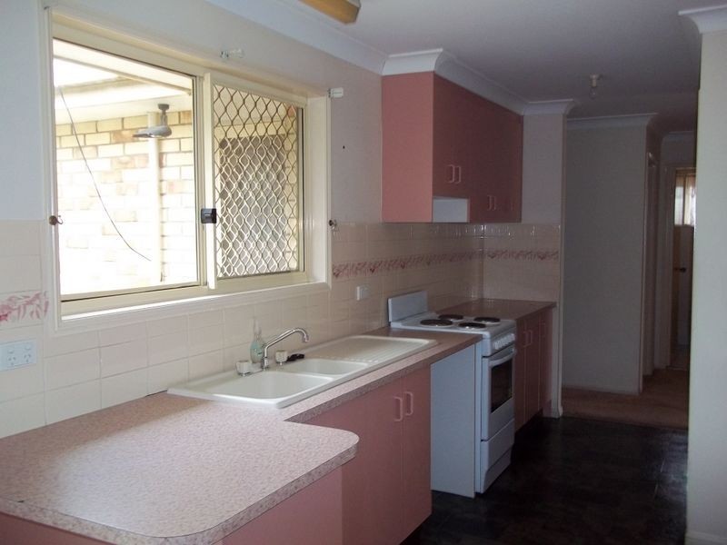 8 Burton Court, Boronia Heights QLD 4124