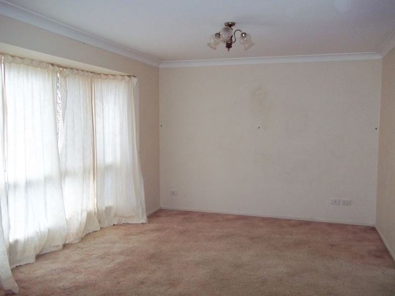 8 Burton Court, Boronia Heights QLD 4124