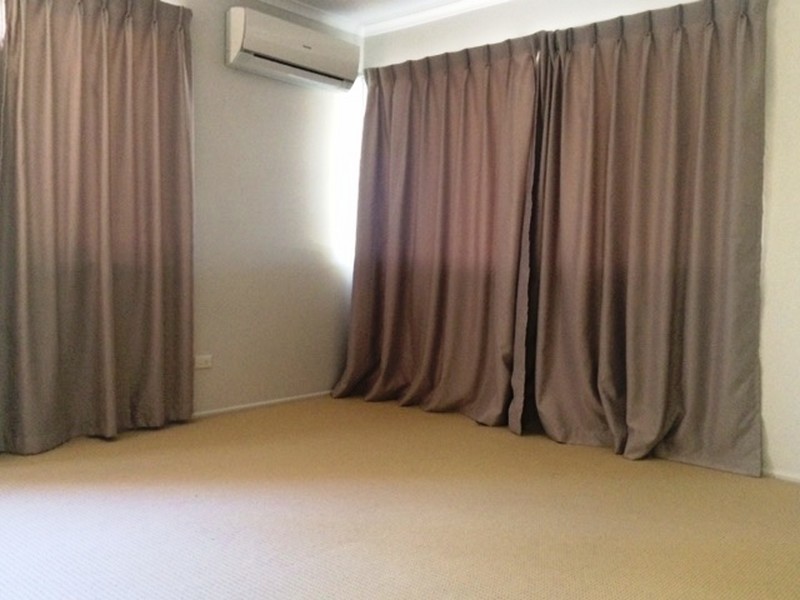 48 Waratah Drive, Crestmead QLD 4132