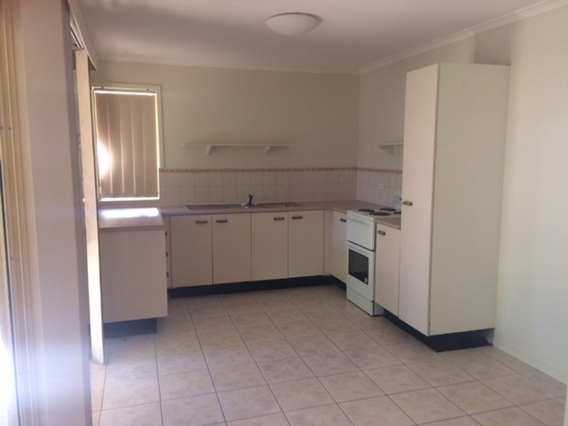 28 Thistle Street,, Regents Park QLD 4118