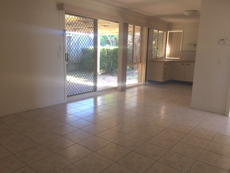 28 Thistle Street,, Regents Park QLD 4118