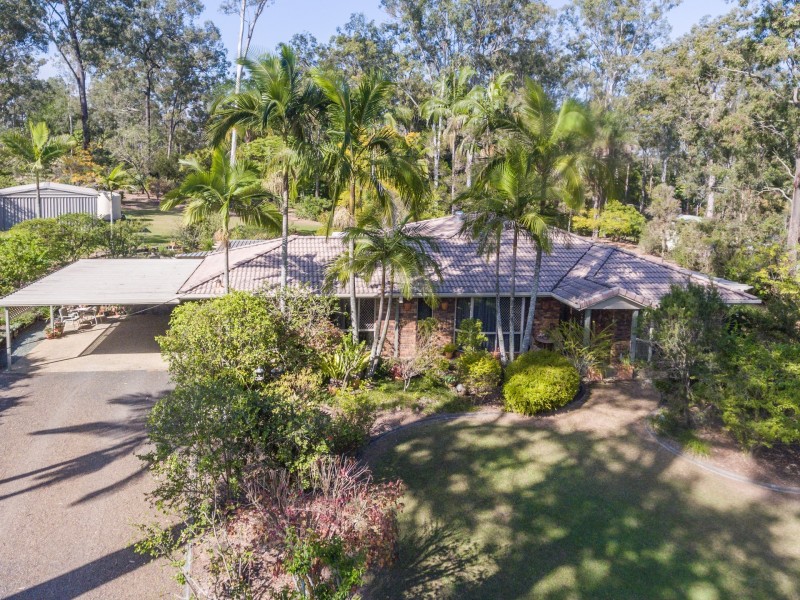 9 Regent Court, Munruben QLD 4125