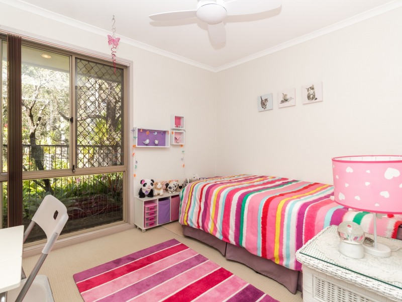 9 Regent Court, Munruben QLD 4125