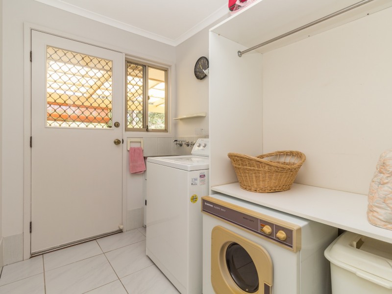 9 Regent Court, Munruben QLD 4125