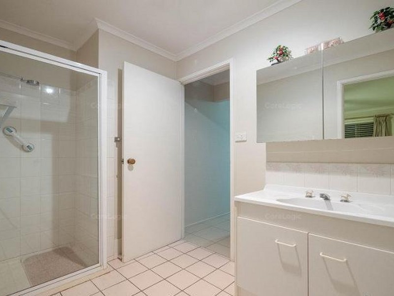 45 Federation Drive, Hillcrest QLD 4118