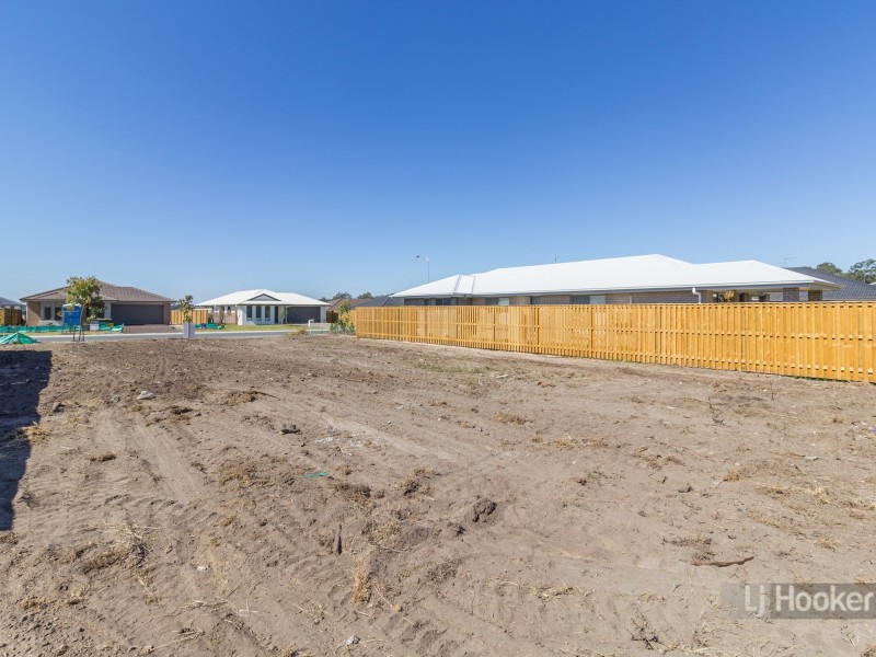 8 Wicker Road, Park Ridge QLD 4125