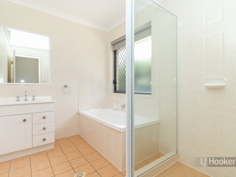 Unit 2/28 Cherrytree Place, Waterford West QLD 4133