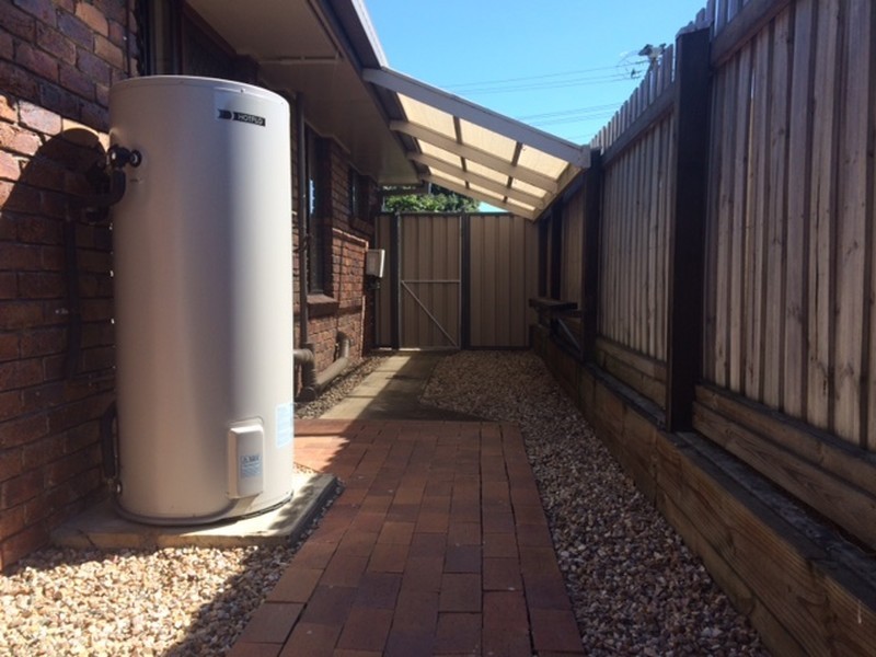 11 Pavon Street, Regents Park QLD 4118