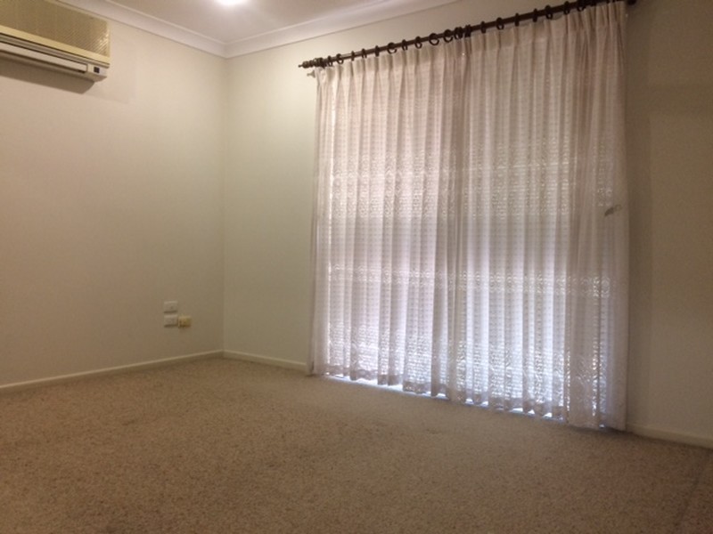 11 Pavon Street, Regents Park QLD 4118