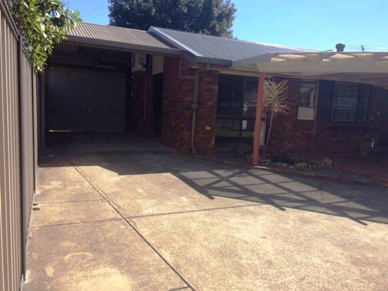 11 Pavon Street, Regents Park QLD 4118