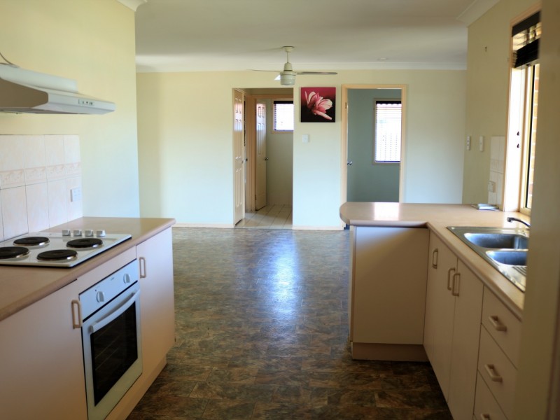 4 Paddies Crescent, Crestmead QLD 4132