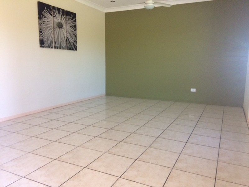 4 Paddies Crescent, Crestmead QLD 4132