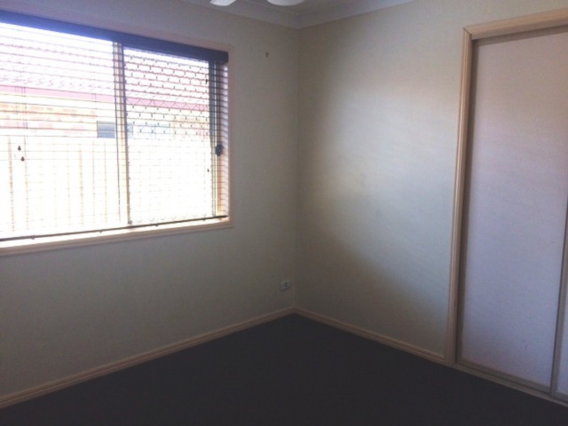 4 Paddies Crescent, Crestmead QLD 4132
