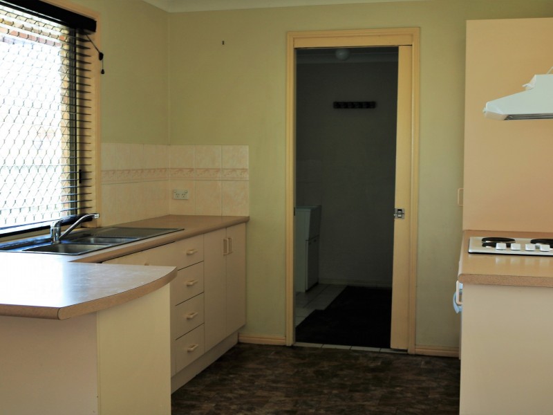 4 Paddies Crescent, Crestmead QLD 4132