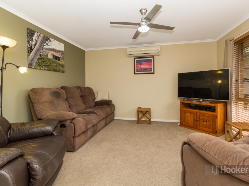 85 Bottlebrush Drive, Regents Park QLD 4118